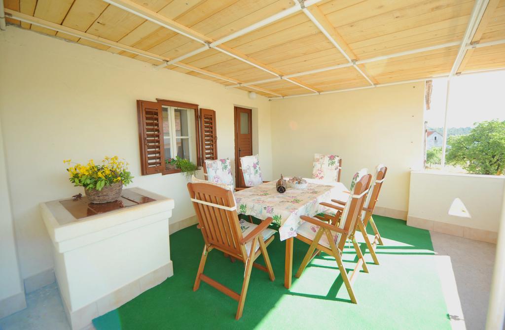 Apartment Karla Jadrtovac Стая снимка